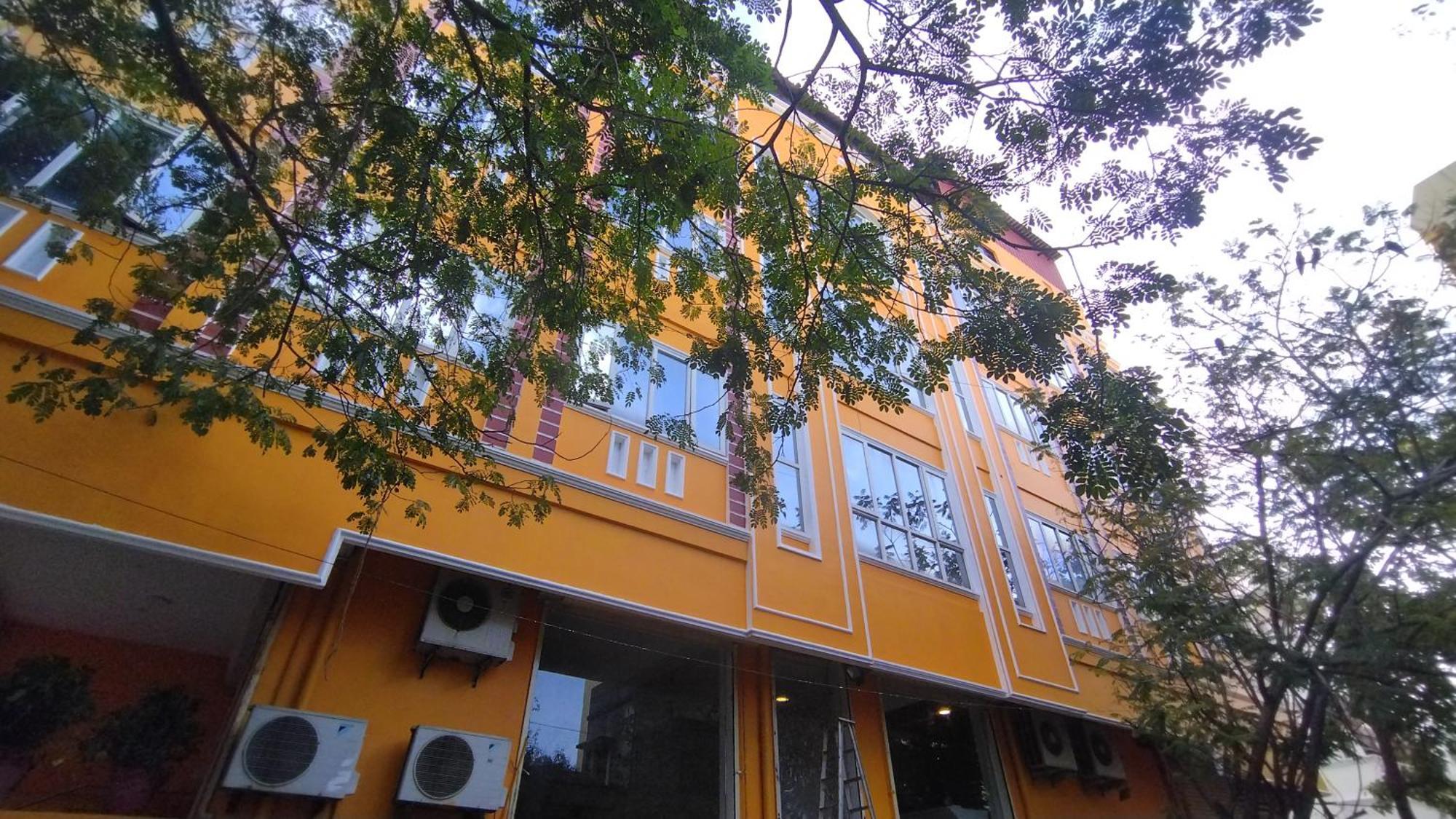 Chaplin Hotel Pondichéry Extérieur photo